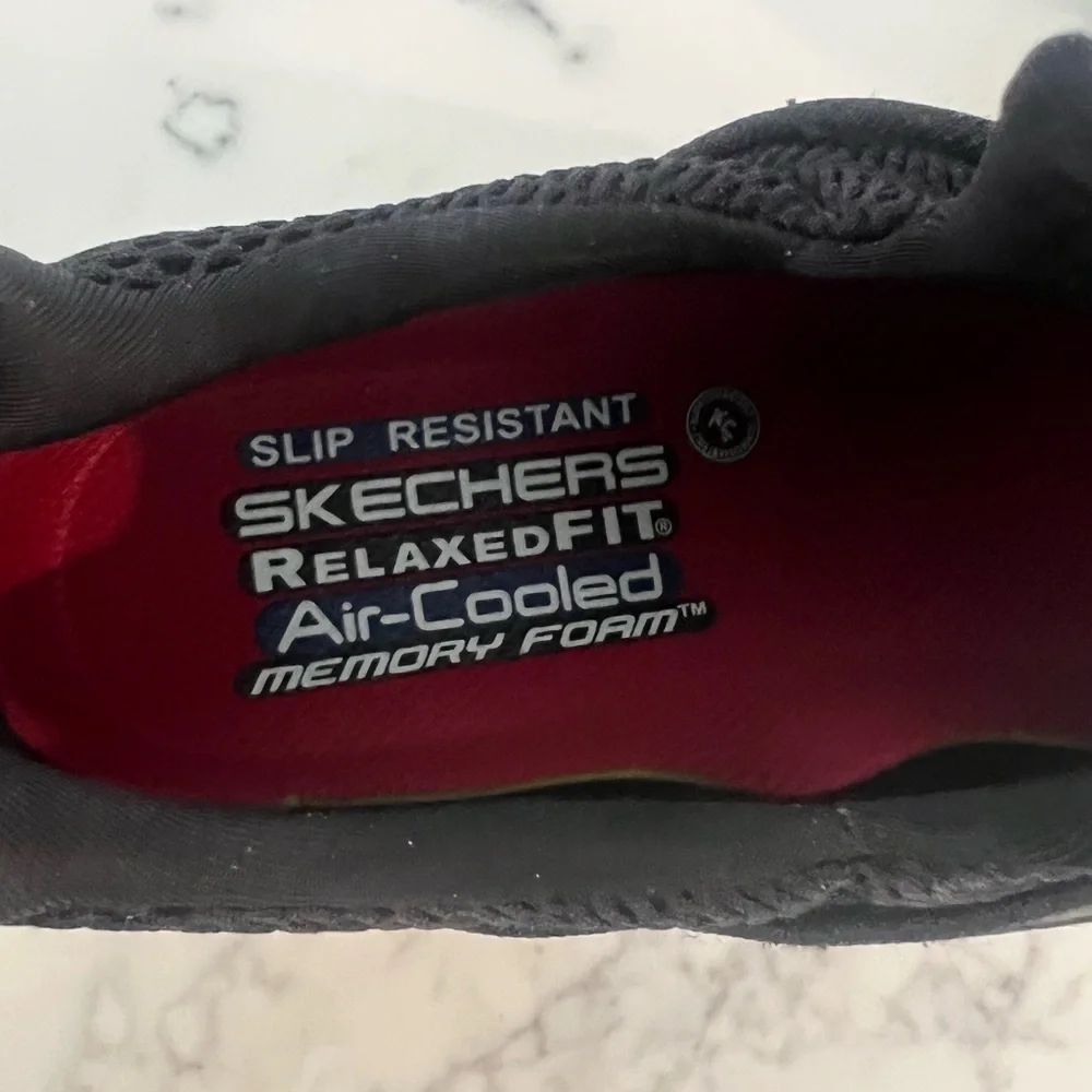 New Skechers Men’s Black Work Slip Resistant Relaxed Fit Shoe Size 8